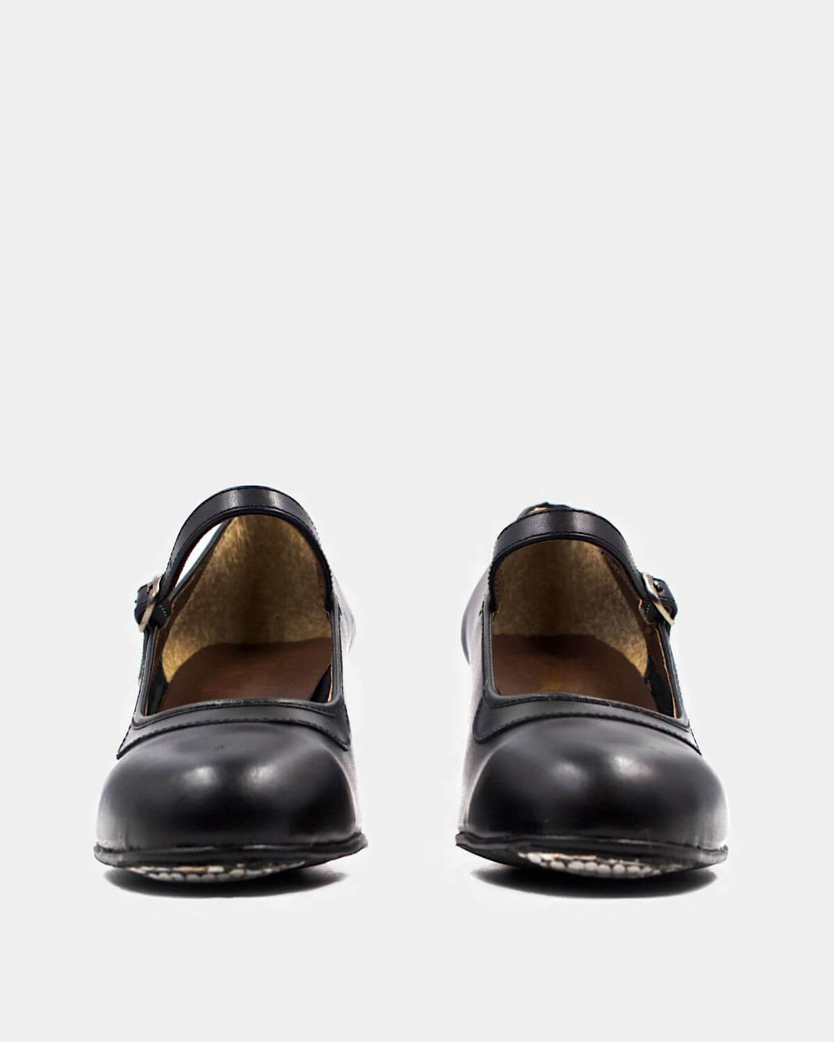 Amateur Flamenco Shoes with nails